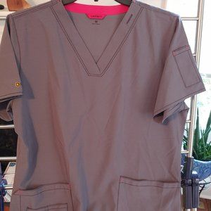 Women's Carhartt ForceFlex Scrub Top. Sz Medium.